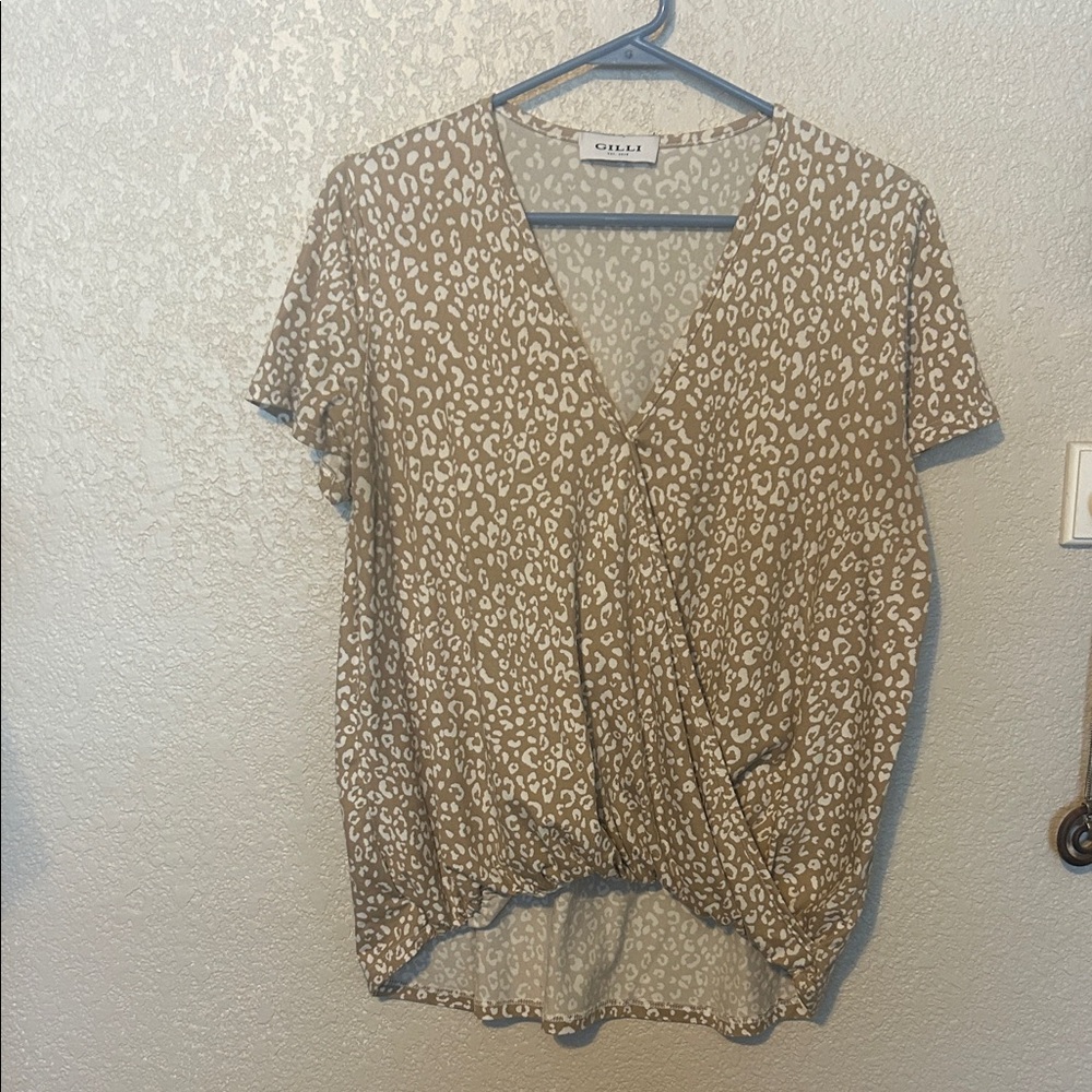 Gilli Tan Leopard Print Blouse